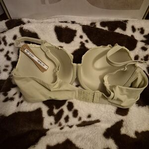 SKIMS Beige Lace Bra